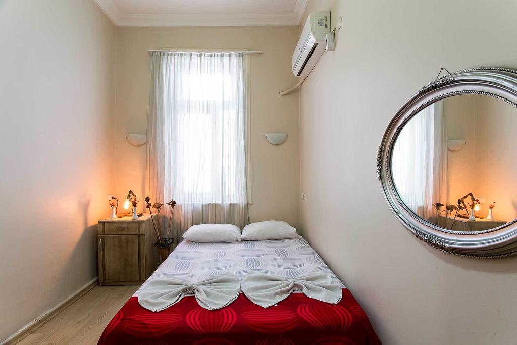 Laguna Otel Pansiyon 이즈미르 외부 사진